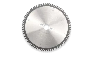 Lames de scie, Port, Société de vente en matériel et outillage industriel